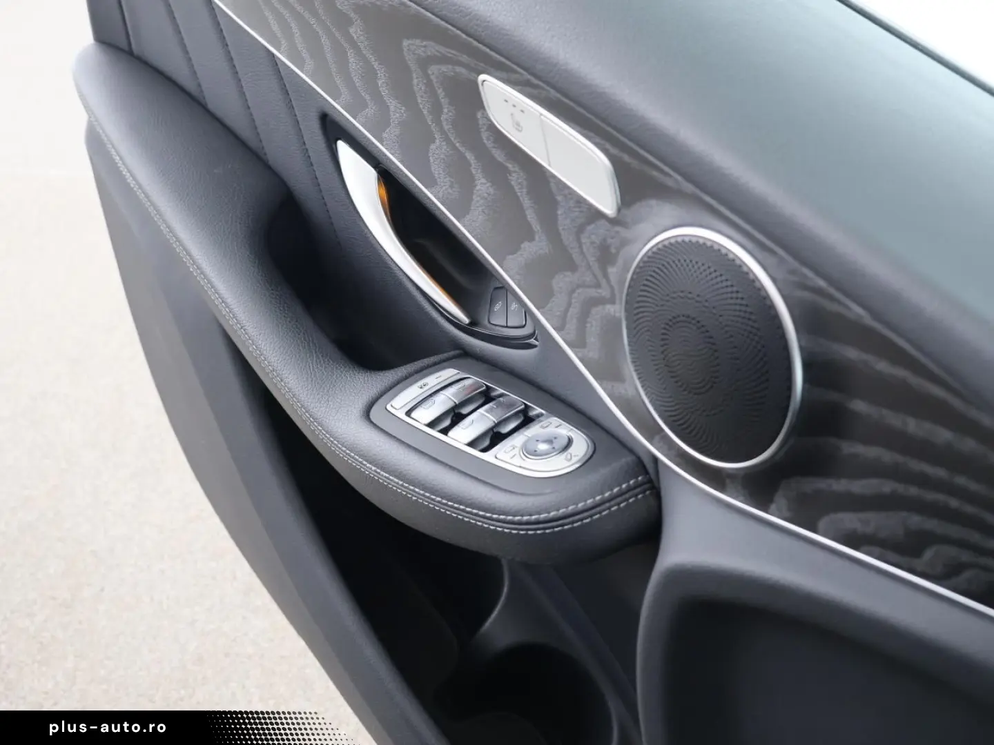 MERCEDES-BENZ GLC 300 de 4M AMG Pano LED Kamera CarPlay