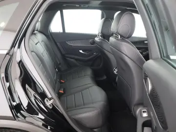 MERCEDES-BENZ GLC 300 de 4M AMG Pano LED Kamera CarPlay