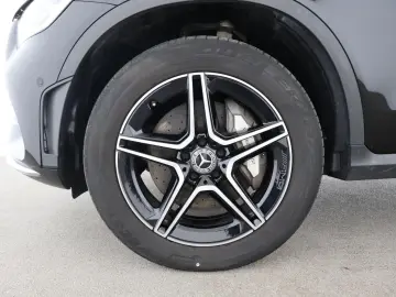 MERCEDES-BENZ GLC 300 de 4M AMG Pano LED Kamera CarPlay