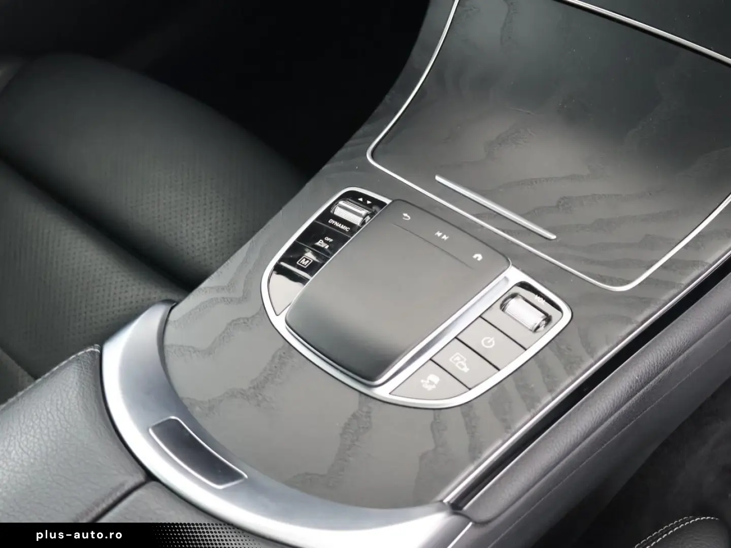 MERCEDES-BENZ GLC 300 de 4M AMG Pano LED Kamera CarPlay