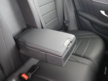 MERCEDES-BENZ GLC 300 de 4M AMG Pano LED Kamera CarPlay