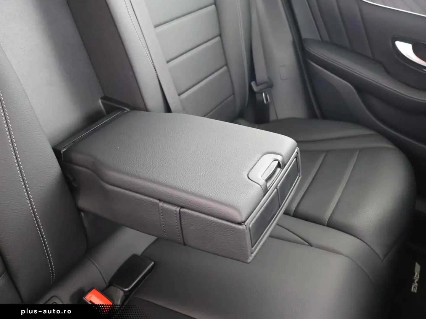 MERCEDES-BENZ GLC 300 de 4M AMG Pano LED Kamera CarPlay