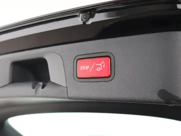 MERCEDES-BENZ GLC 300 de 4M AMG Pano LED Kamera CarPlay