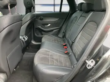 MERCEDES-BENZ GLC 300 de 4M AMG AHK Pano Night AdvSound LED