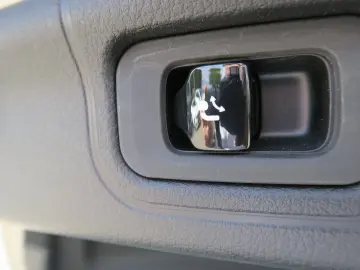 Mercedes-Benz C 180 AMG Line Navi Prem. AHK 360