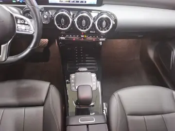 MERCEDES-BENZ CLA 250 e