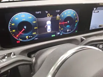 MERCEDES-BENZ CLA 250 e