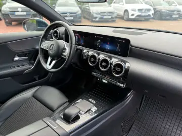 Mercedes-Benz A 180d