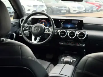 Mercedes-Benz A 180d