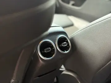 Mercedes-Benz A 180d