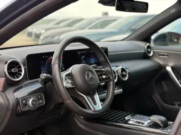 Mercedes-Benz A 180d