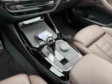 BMW X3 xDrive 20d AUT M PAKET VIR LASER PANO AHK VOL