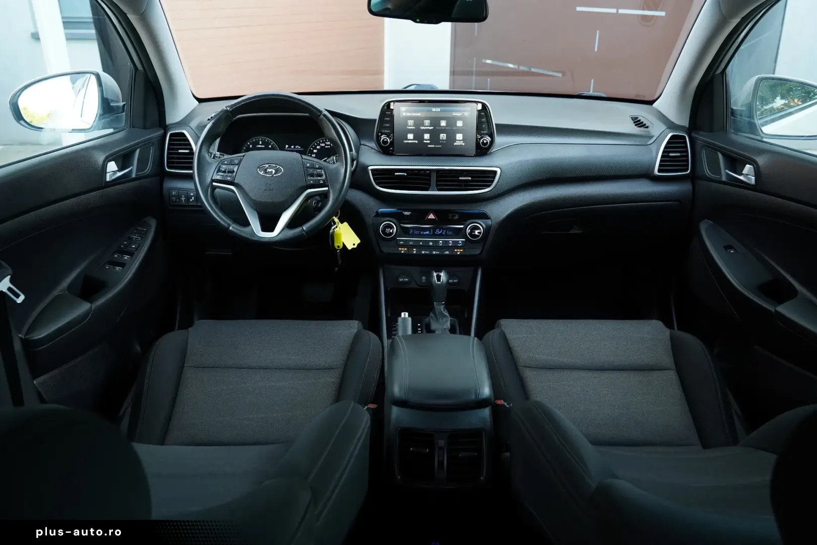 Hyundai Tucson blue 1.6