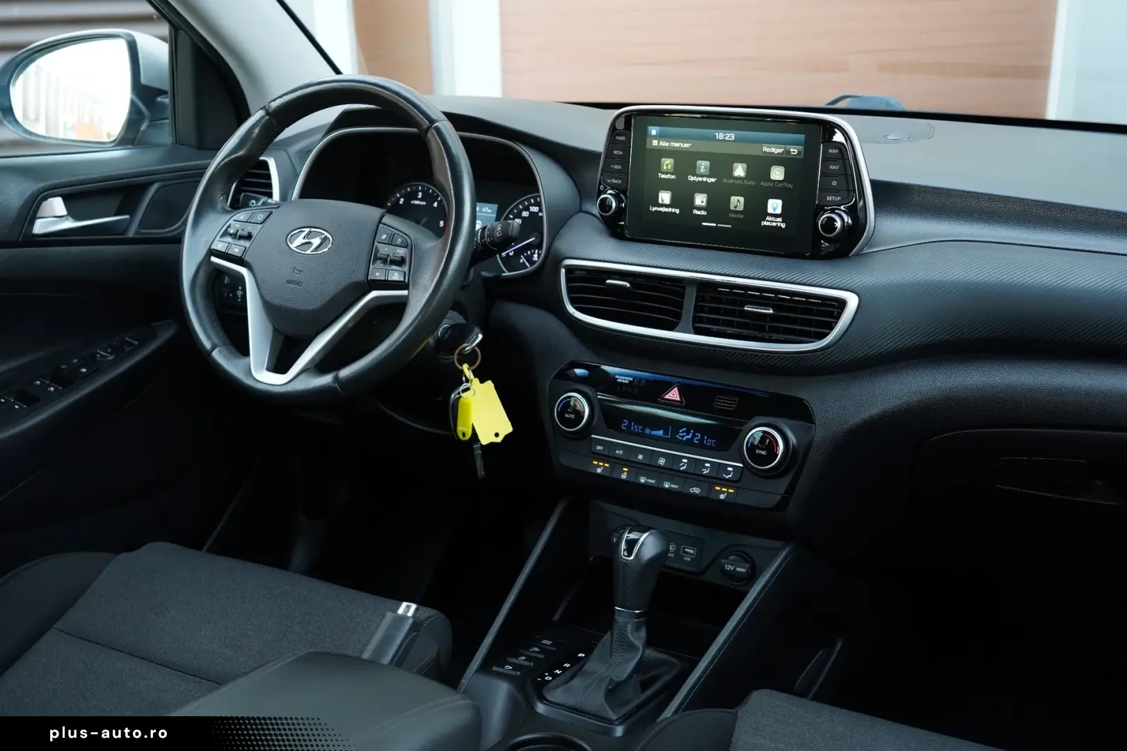 Hyundai Tucson blue 1.6