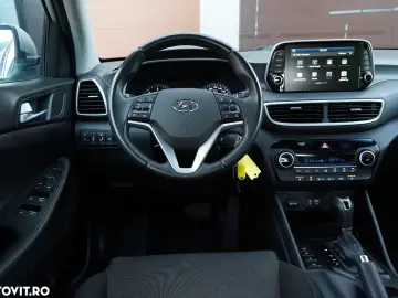 Hyundai Tucson blue 1.6