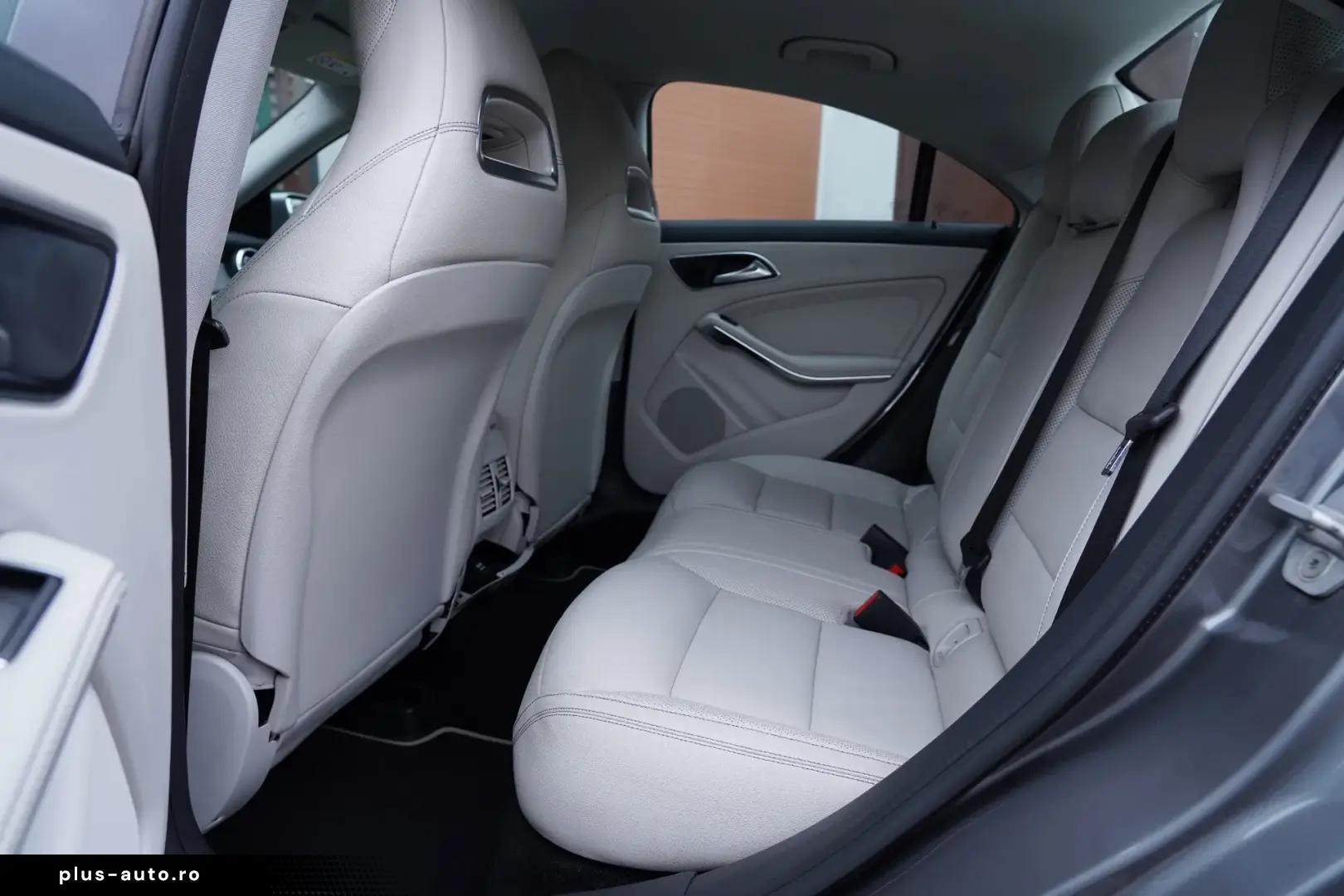 Mercedes-Benz CLA ver-200