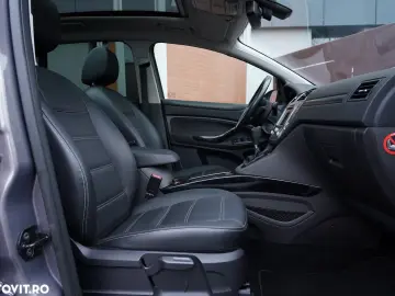 Ford Kuga 2.0 TDCi 4WD Powershift Titanium