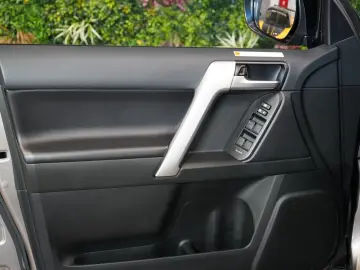 TOYOTA LAND CRUISER 2.8D-4D 4WD