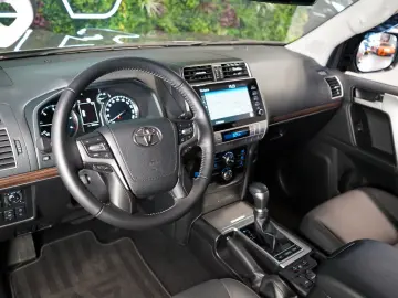 TOYOTA LAND CRUISER 2.8D-4D 4WD