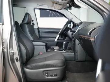 TOYOTA LAND CRUISER 2.8D-4D 4WD