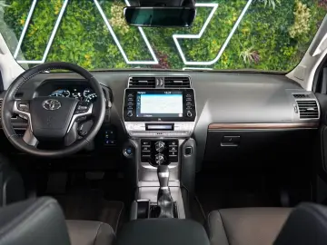 TOYOTA LAND CRUISER 2.8D-4D 4WD