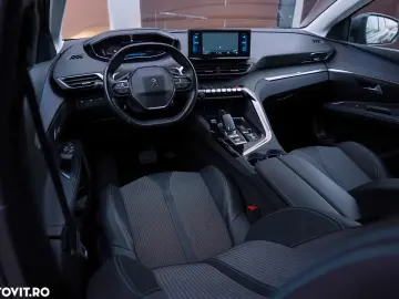 Peugeot 5008 PureTech 130