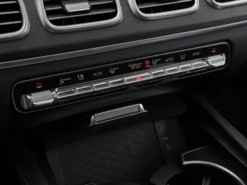 MERCEDES-BENZ GLE 450 d 4M Cp AMG-Sport Pano Night A&hellip;