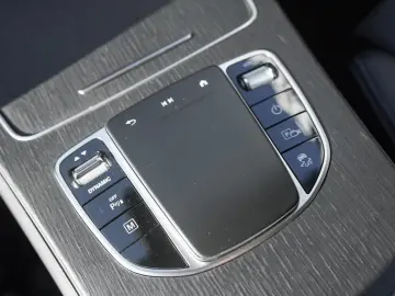 MERCEDES-BENZ GLC 300 e 4M AMG MBUX Navi EasyPack Ka&hellip;