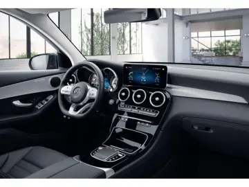 MERCEDES-BENZ GLC 220 d 4MATIC AMG AHK Standheizung R-Kam