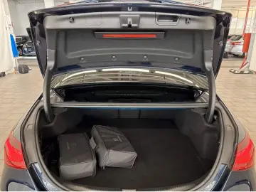 Mercedes-Benz C 300 e Lim. AMGLine Night Distr.  Digi