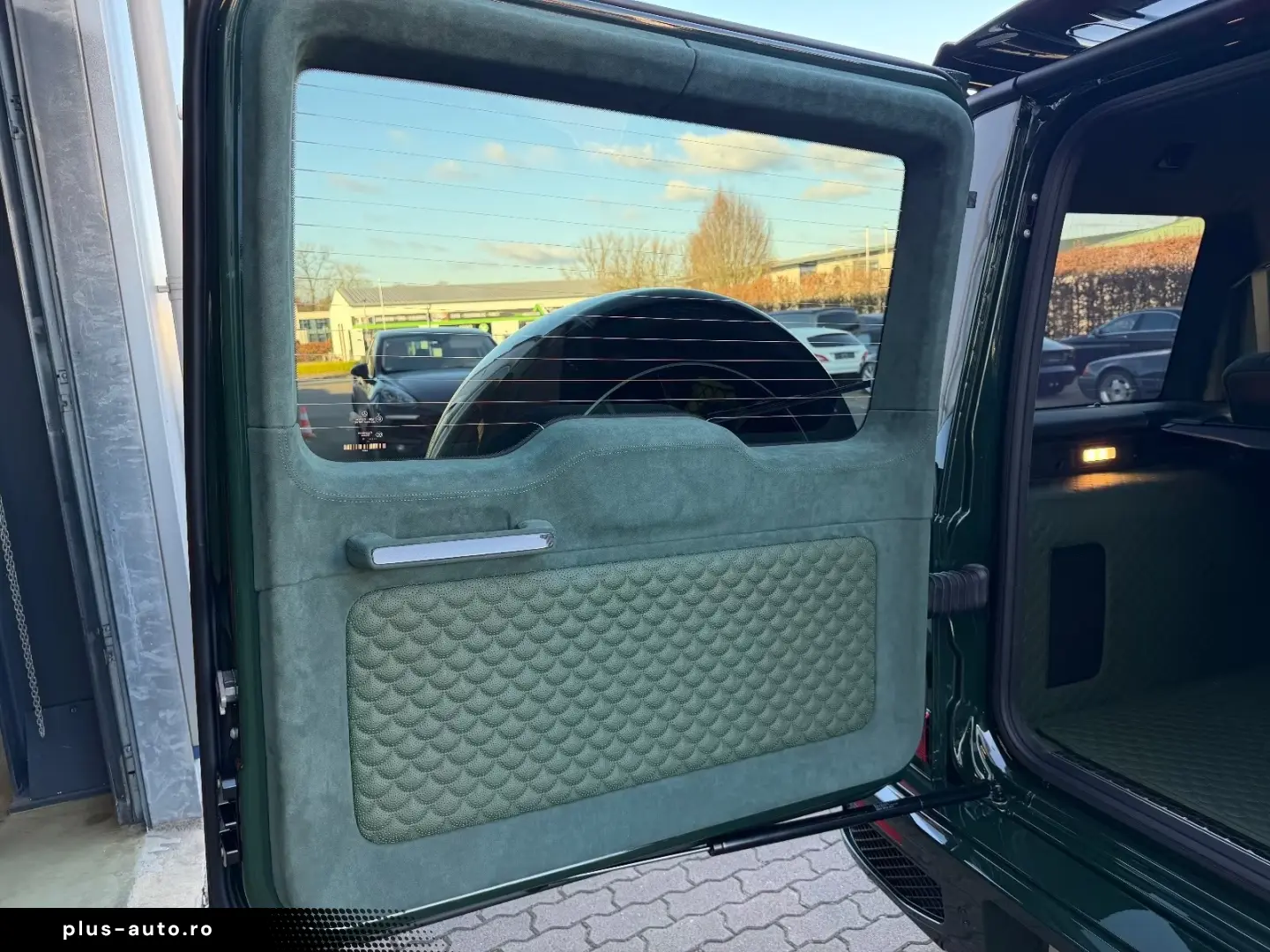 Mercedes Benz G63AMG B800 Brabus Deep Green Solid