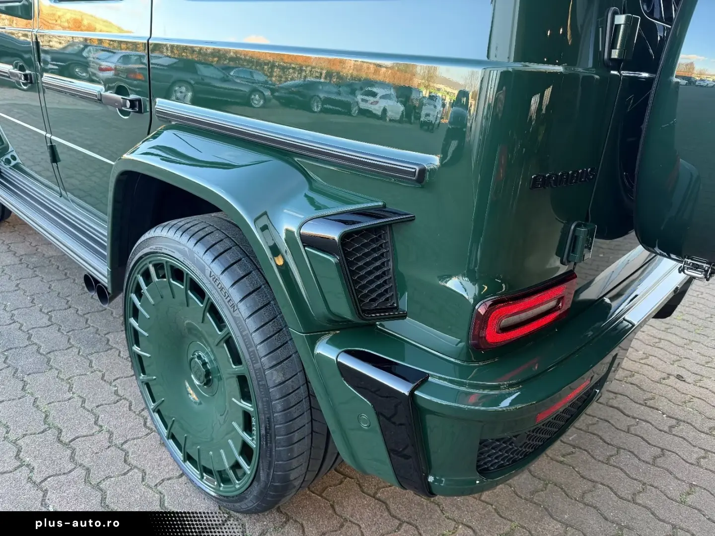 Mercedes Benz G63AMG B800 Brabus Deep Green Solid