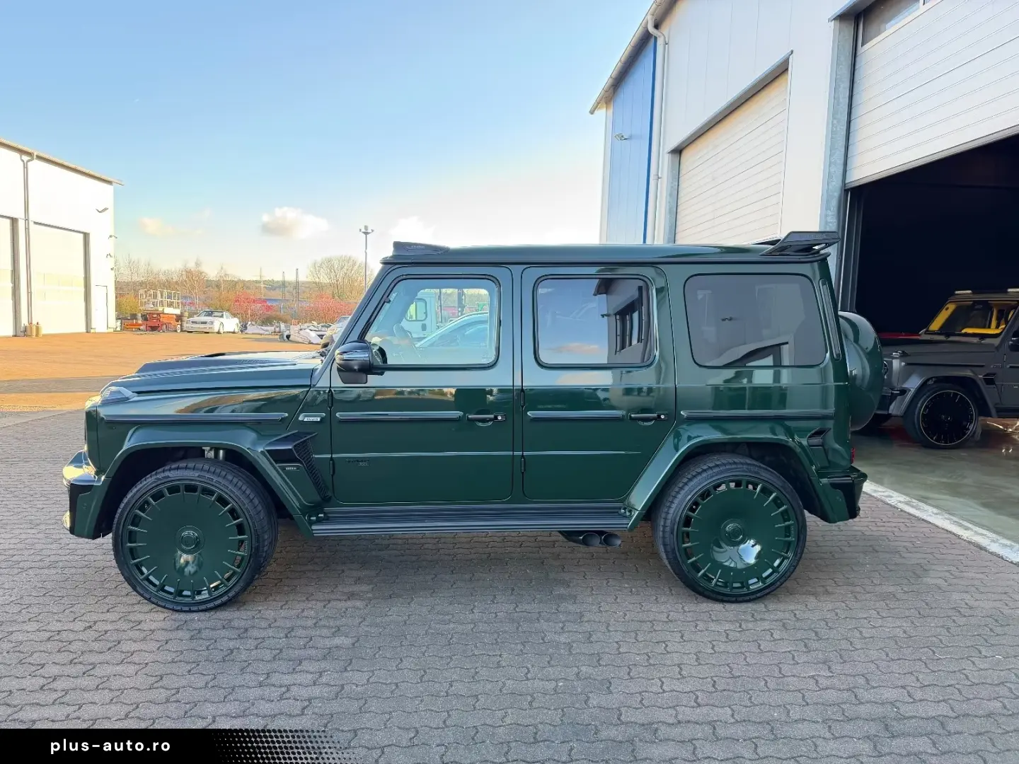 Mercedes Benz G63AMG B800 Brabus Deep Green Solid