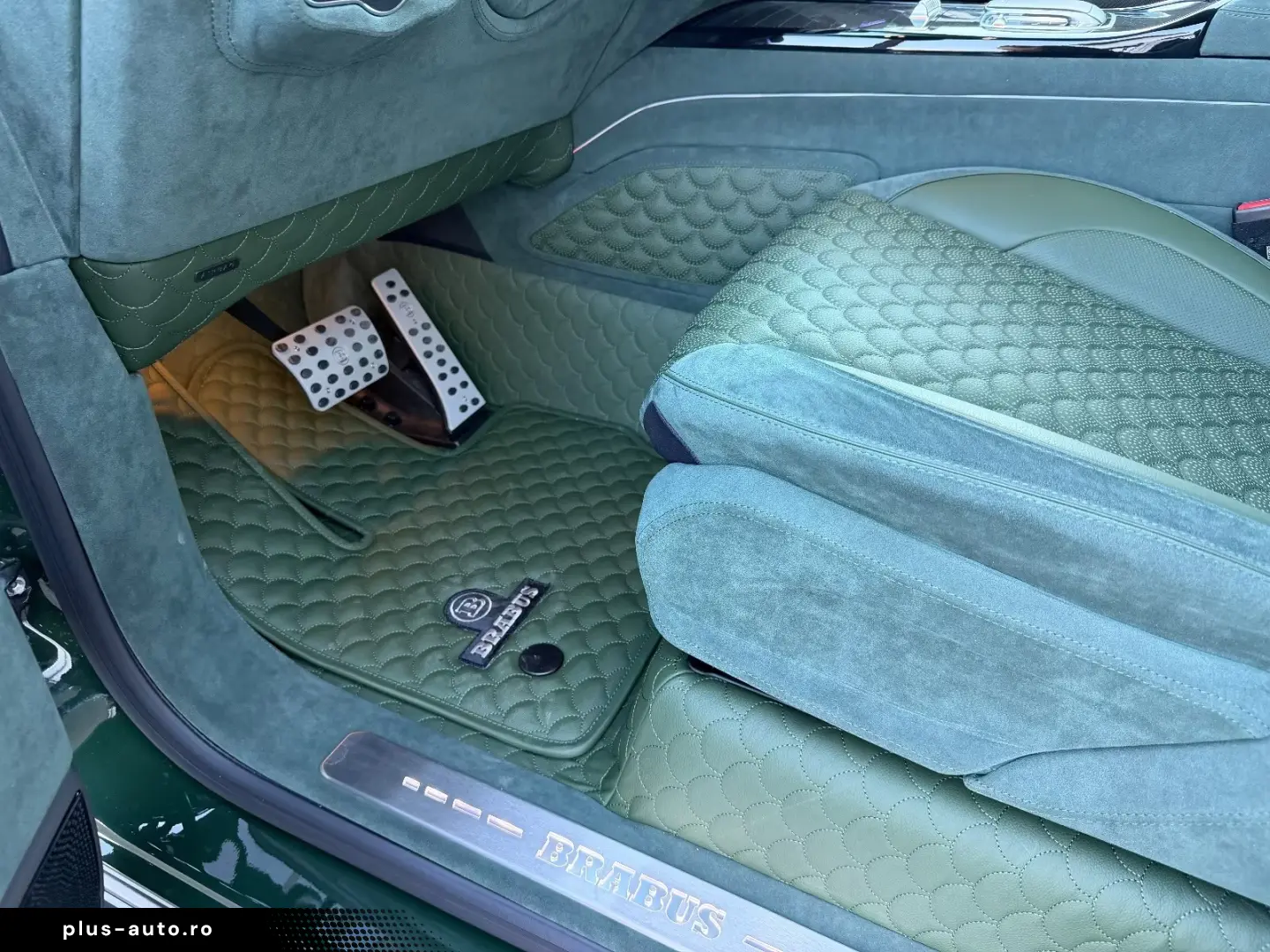 Mercedes Benz G63AMG B800 Brabus Deep Green Solid