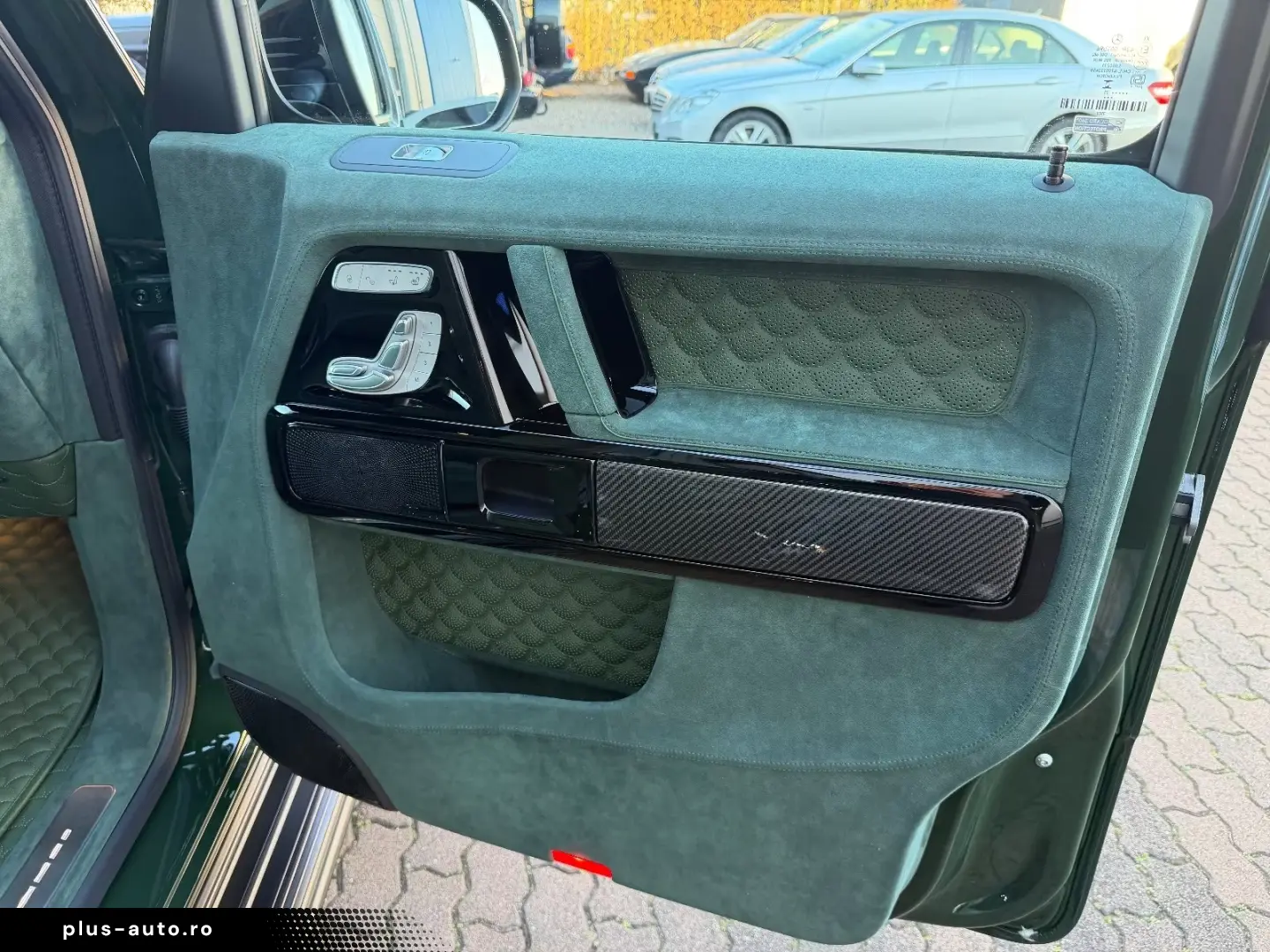 Mercedes Benz G63AMG B800 Brabus Deep Green Solid