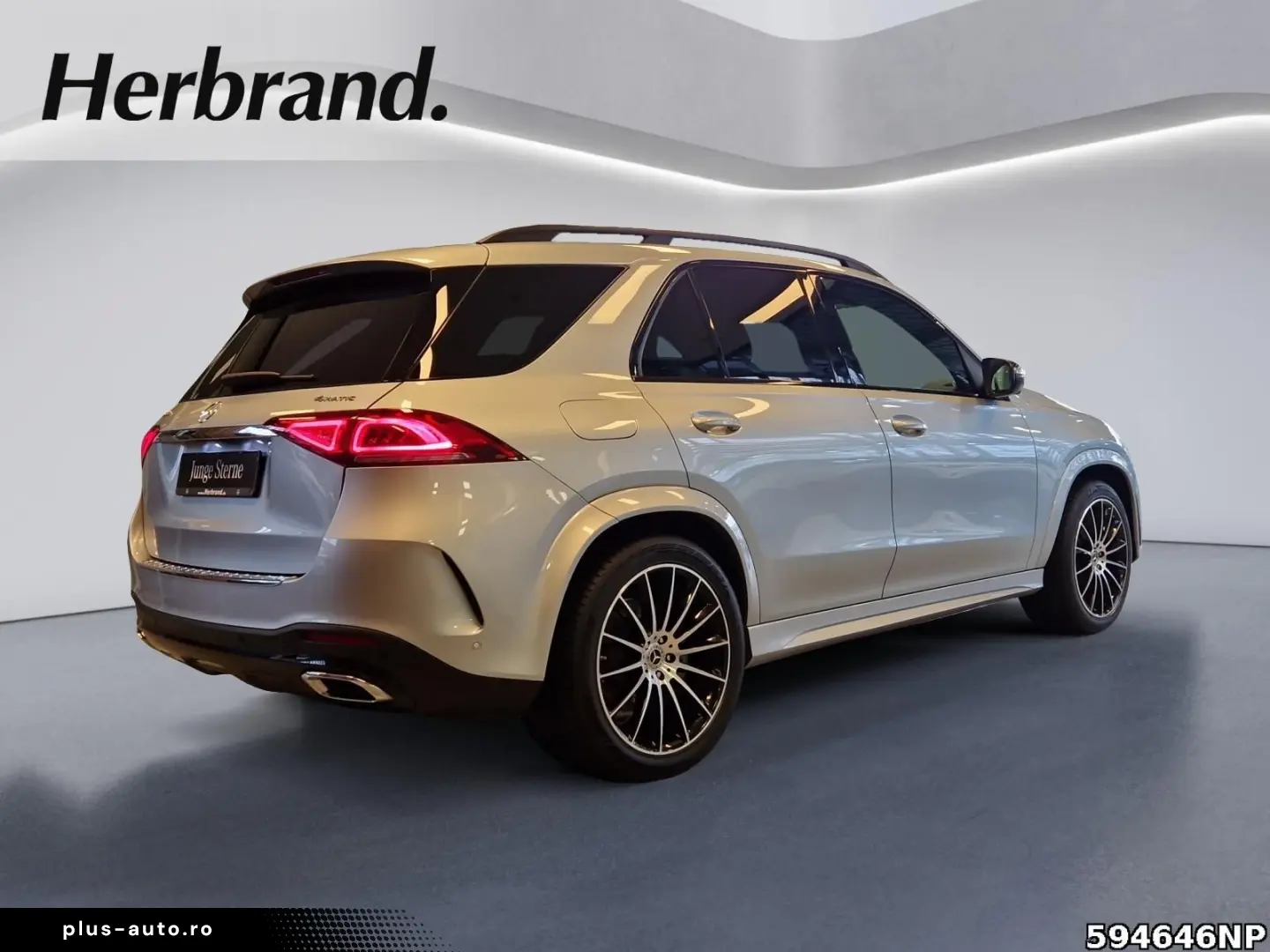 MERCEDES-BENZ GLE 350 de 4M AMG Airmatic Pano HUD Burmester
