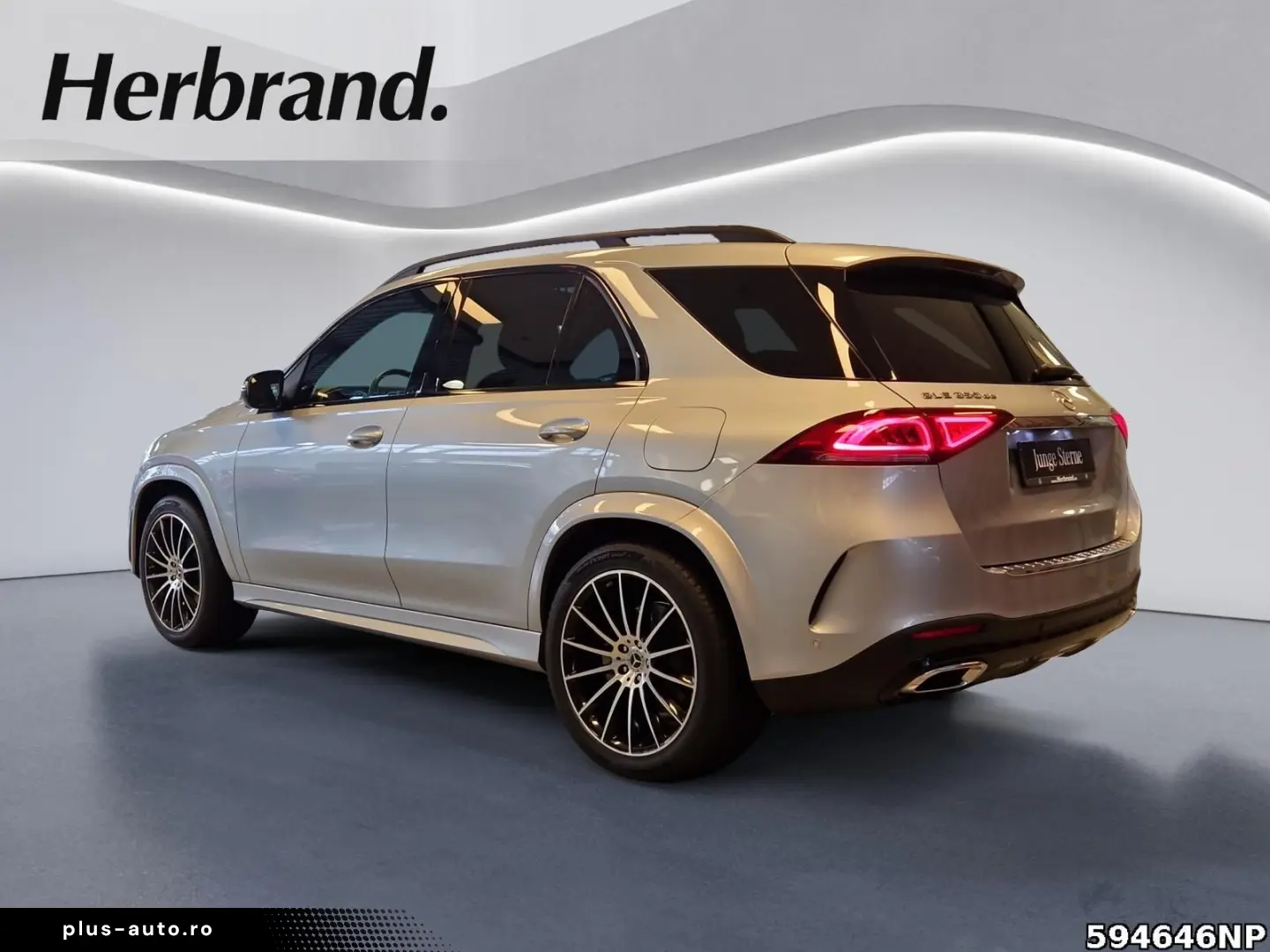 MERCEDES-BENZ GLE 350 de 4M AMG Airmatic Pano HUD Burmester