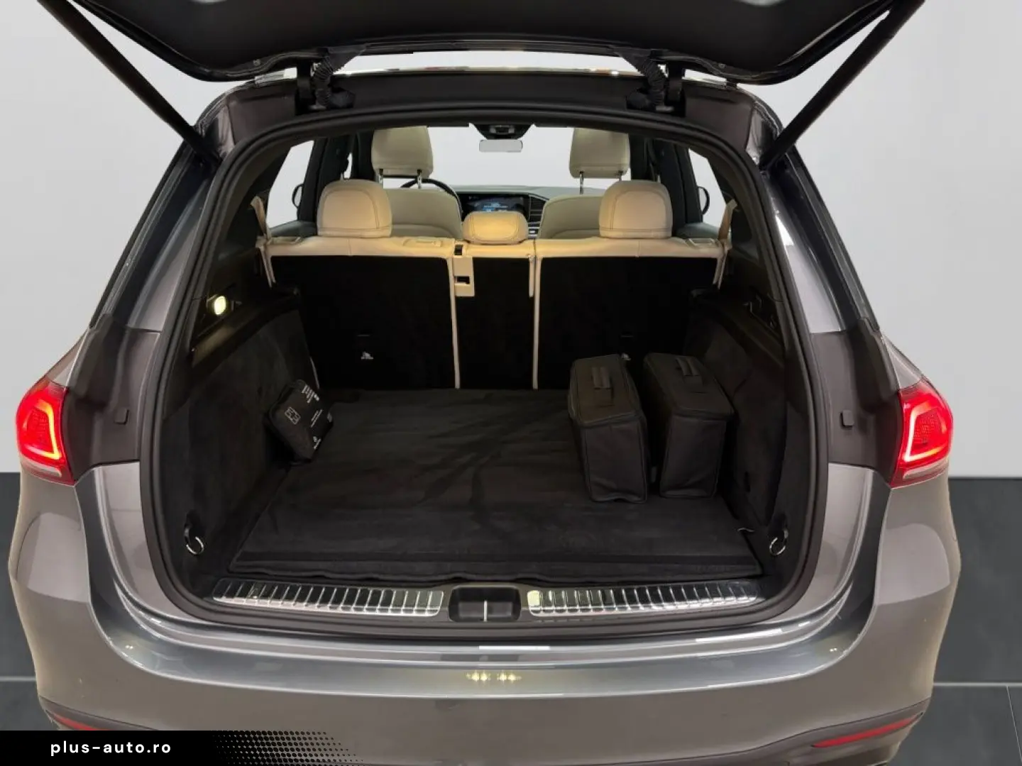 MERCEDES-BENZ GLE 350 de 4M AMG DISTR NIGHT PANO 360&hellip;