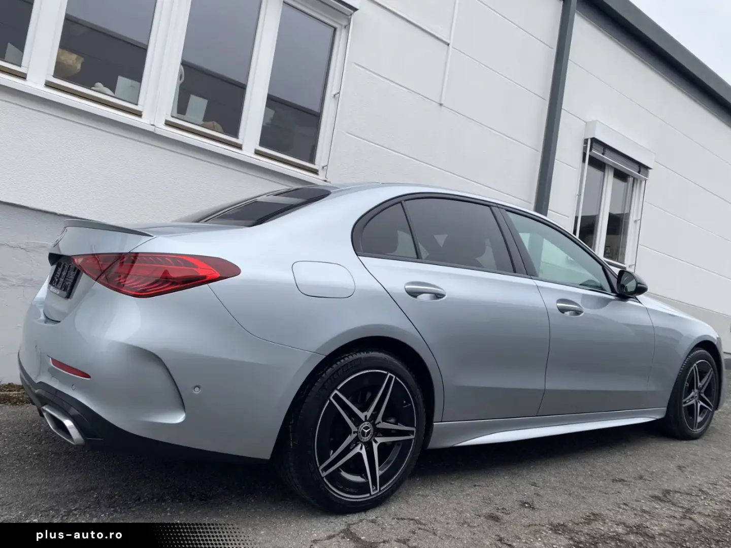 Mercedes-Benz C 300 e AMG Line Night-Paket