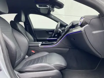 Mercedes-Benz C 300 e AMG Line Night-Paket