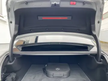 Mercedes-Benz C 300 e AMG Line Night-Paket