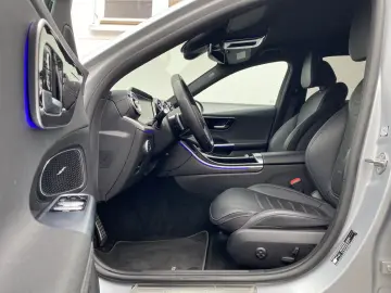 Mercedes-Benz C 300 e AMG Line Night-Paket