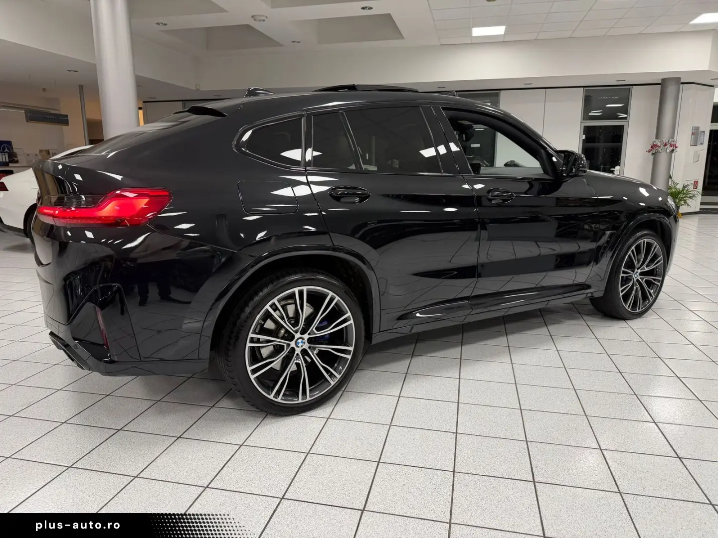 BMW X4 M40 i xDrive PANO STHZG LASER KAM AHK HUD H-K