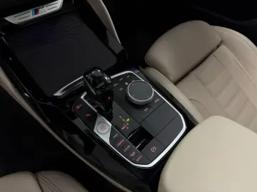 BMW X4 M40 i xDrive PANO STHZG LASER KAM AHK HUD H-K