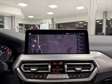 BMW X4 M40 i xDrive PANO STHZG LASER KAM AHK HUD H-K