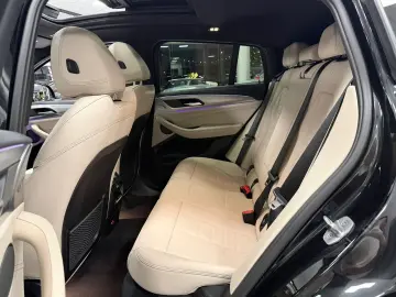 BMW X4 M40 i xDrive PANO STHZG LASER KAM AHK HUD H-K