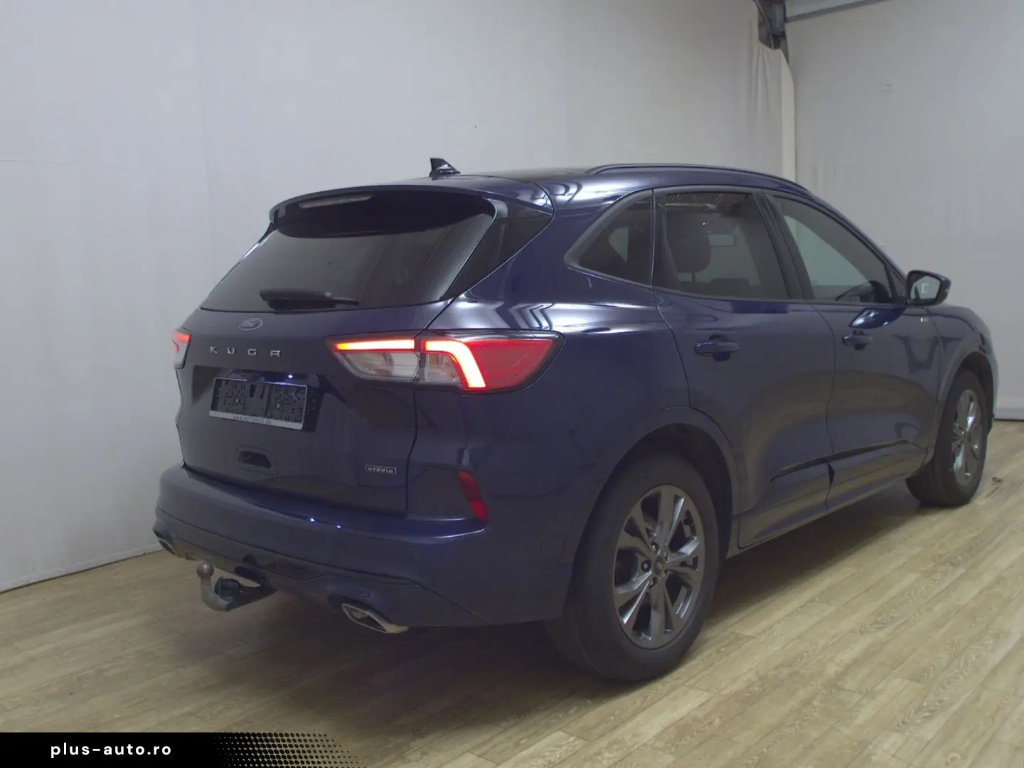 FORD Kuga 2.5 Duratec ST-Line X Navi LED Pano HuD AHK