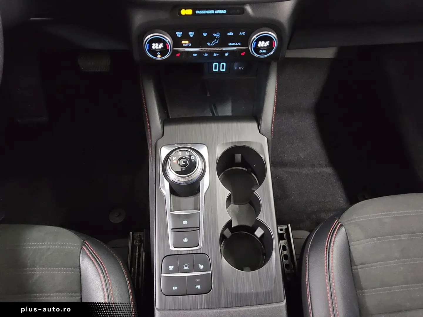 FORD Kuga 2.5 Duratec ST-Line X Navi LED Pano HuD AHK