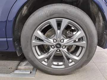 FORD Kuga 2.5 Duratec ST-Line X Navi LED Pano HuD AHK