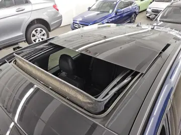 FORD Kuga 2.5 Duratec ST-Line X Navi LED Pano HuD AHK